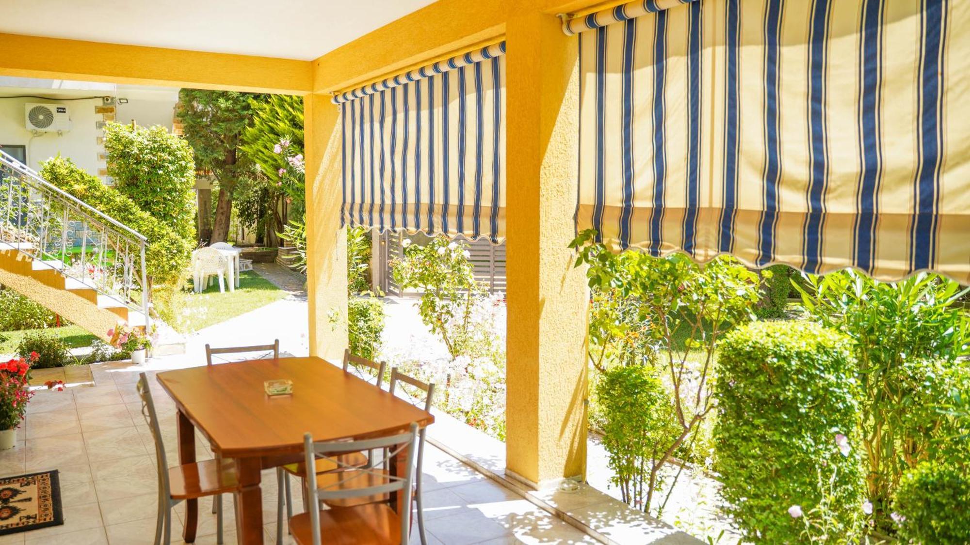 Vila Aliaj Luxury Apartment With 2 Rooms With Private Wonderful Terrace Durrës Extérieur photo