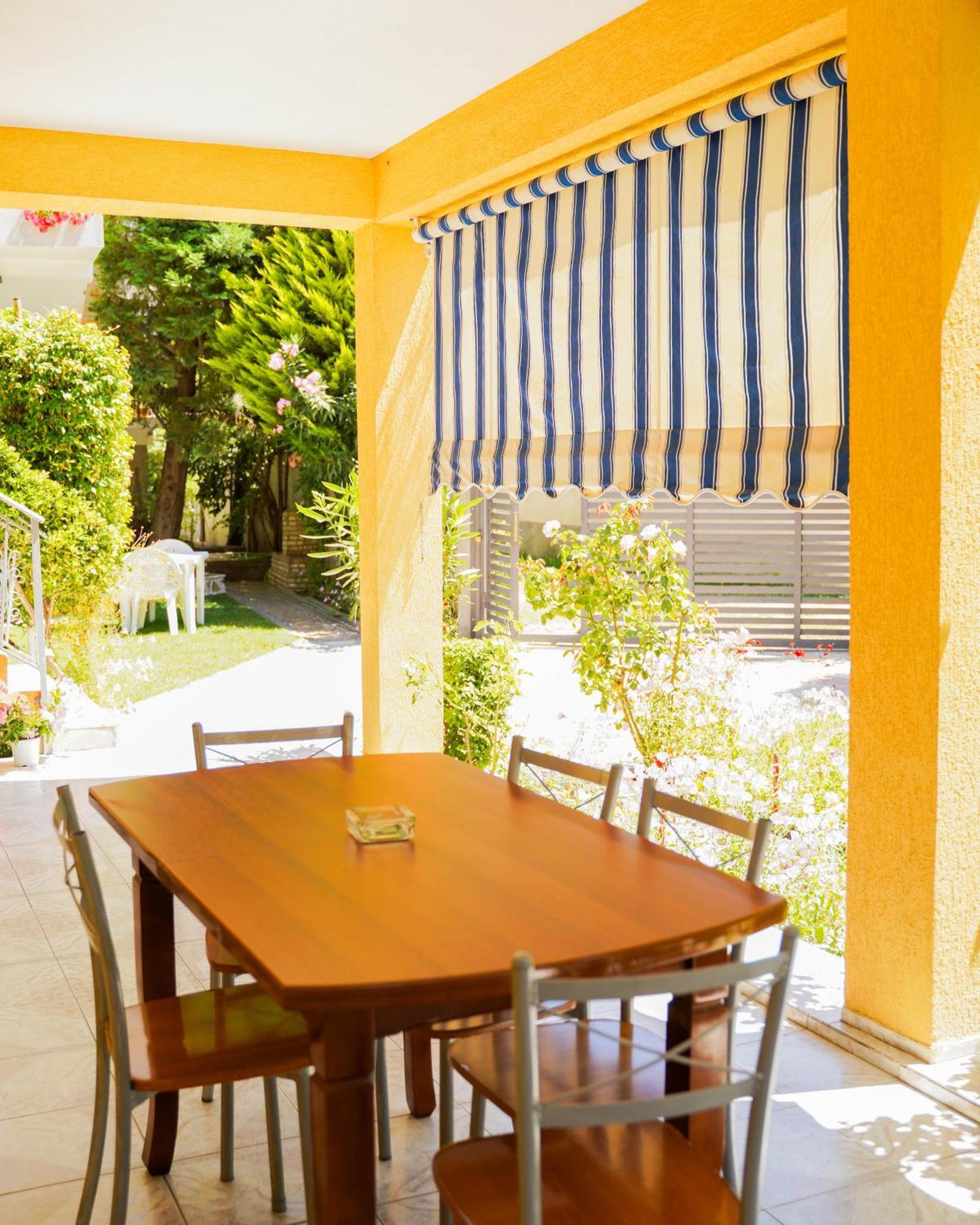 Vila Aliaj Luxury Apartment With 2 Rooms With Private Wonderful Terrace Durrës Extérieur photo